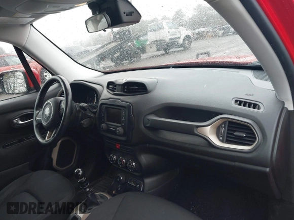 2015 Jeep Renegade Latitude with VIN ZACCJBBHXFPB81006, listed as a IAAI auction lot 41819915 with 74,000 mi miles. Bid and sale history available at carsss.com. Image 5.