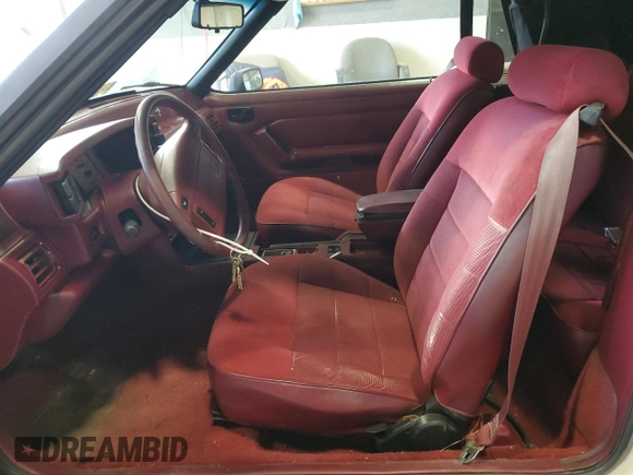 1993 Ford Mustang с VIN 1FACP44M2PF125589, выставлен на аукционе Copart как лот 75556214 с пробегом 46 567 миль миль и Чистый • Clean title. История ставок и продаж доступна на DreamBid. Изображение 7.