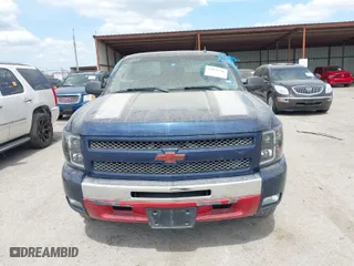 2011 Chevrolet Silverado 1500 LT with VIN 1GCRCSE04BZ232327, listed as a IAAI auction lot 41896146 with 146,402 mi miles. Bid and sale history available at carsss.com. Image 12.
