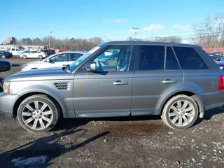 2008 Land Rover Range Rover Sport SC with VIN SALSH23488A187840, listed as a IAAI auction lot 41279866 with 200,980 mi miles. Bid and sale history available at carsss.com. Image 12.