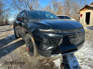 2021 Chevrolet Blazer LT z VIN 3GNKBJRS7MS537970, wystawiony jako Copart lot #42097565 z przebiegiem 55 196 mil mil oraz Czysty tytuł • Clean title. Historia ofert i sprzedaży dostępna na DreamBid. Obrazek 1.