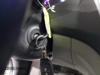 2014 Hyundai Accent SE z VIN KMHCU5AE4EU163402, wystawiony jako IAAI lot #41755872 z przebiegiem 161 017 mil mil oraz . Historia ofert i sprzedaży dostępna na DreamBid. Obrazek 11.