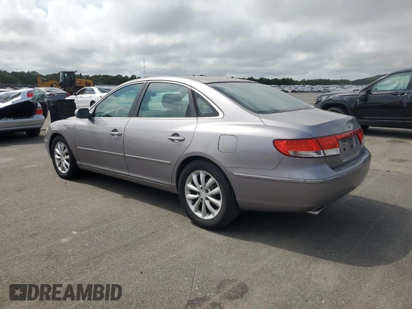 2006 Hyundai Azera SE with VIN KMHFC46F76A038943, listed as a Copart auction lot 63933985 with 55,357 mi miles and Clean title. Bid and sale history available at DreamBid. Image 2.