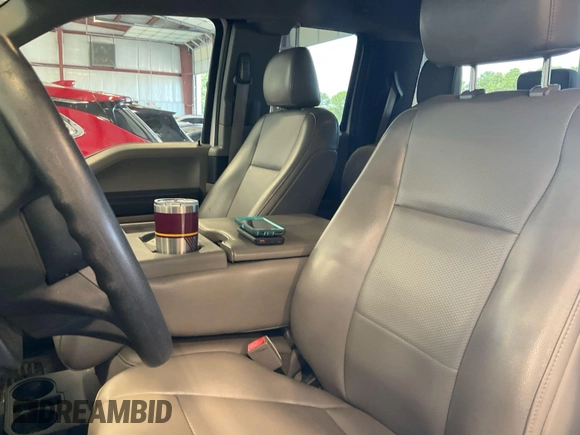 2019 Ford F-250 XL z VIN 1FT7X2B63KEC14817, wystawiony jako IAAI lot #42639323 z przebiegiem 173 427 mil mil oraz . Historia ofert i sprzedaży dostępna na DreamBid. Obrazek 20.
