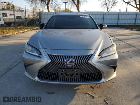 2019 Lexus ES 300h z VIN 58AB21B16KU002771, wystawiony jako Copart lot #43169845 z przebiegiem 115 611 mil mil oraz Szkoda całkowita • Salvage title. Historia ofert i sprzedaży dostępna na DreamBid. Obrazek 5.