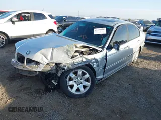 1999 BMW 3 Series 323i with VIN WBAAM3335XFP60154, listed as a IAAI auction lot 41593866 with 189,367 mi miles. Bid and sale history available at carsss.com. Image 2.