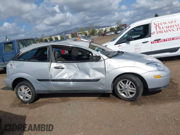 2000 Ford Focus ZX3 with VIN 3FAFP3139YR210307, listed as a IAAI auction lot 41946264 with 215,233 mi miles and . Bid and sale history available at DreamBid. Image 13.