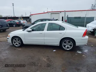 2009 Volvo S60 2.5T with VIN YV1RS592092720882, listed as a IAAI auction lot 42006676 with 143,647 mi miles. Bid and sale history available at carsss.com. Image 15.