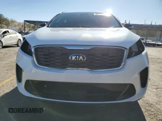 2020 Kia Sorento LX V6 with VIN 5XYPG4A55LG695652, listed as a Copart auction lot 88478465 with 88,107 mi miles and Salvage Title. Bid and sale history available at carsss.com. Image 5.