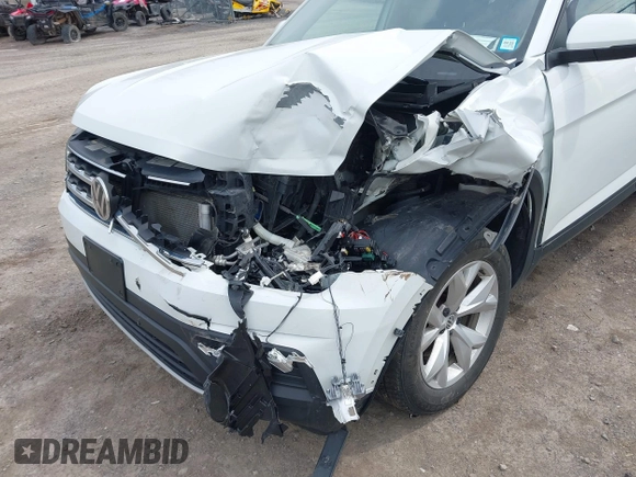 2019 Volkswagen Atlas S with VIN 1V2GR2CA0KC599079, listed as a IAAI auction lot 42062041 with 99,794 mi miles and . Bid and sale history available at DreamBid. Image 6.