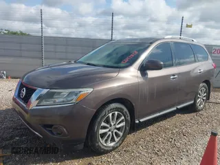 2015 Nissan Pathfinder S with VIN 5N1AR2MN0FC701622, listed as a IAAI auction lot 42243858 with 162,072 mi miles and . Bid and sale history available at DreamBid. Image 17.