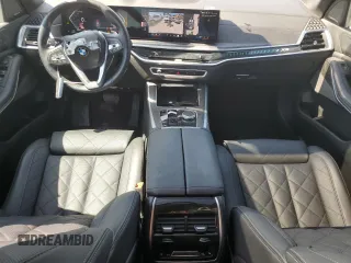 2024 BMW X5 xDrive40i z VIN 5UX23EU04R9T59544, wystawiony jako Copart lot #55708135 z przebiegiem 23 706 mil mil oraz Tytuł czysty. Historia ofert i sprzedaży dostępna na DreamBid. Obrazek 8.