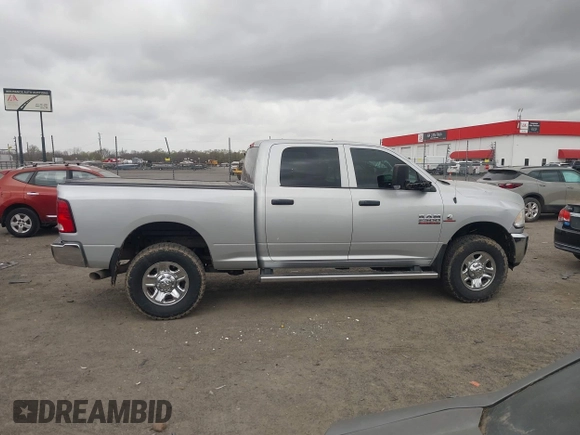 2015 Ram 2500 Tradesman z VIN 3C6UR5CL7FG557414, wystawiony jako IAAI lot #41829862 z przebiegiem 106 106 mil mil oraz . Historia ofert i sprzedaży dostępna na DreamBid. Obrazek 13.