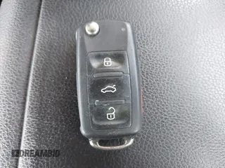 2015 Volkswagen Jetta SE с VIN 3VWLA7AJ4FM328759, выставлен на аукционе IAAI как лот 42451955 с пробегом 260 821 миль миль и . История ставок и продаж доступна на DreamBid. Изображение 11.