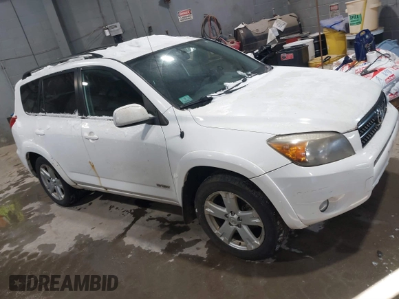 2007 Toyota RAV4 Sport with VIN JTMBK32V676013209, listed as a IAAI auction lot 41404158 with 190,052 mi miles. Bid and sale history available at carsss.com. Image 1.