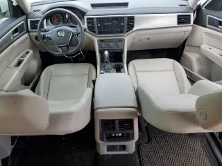 2019 Volkswagen Atlas SE z VIN 1V2DP2CA4KC608035, wystawiony jako Copart lot #79404024 z przebiegiem 90 464 mil mil oraz Szkoda całkowita • Salvage title. Historia ofert i sprzedaży dostępna na DreamBid. Obrazek 8.