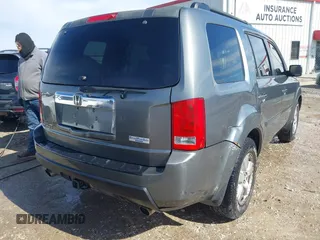 2009 Honda Pilot EX with VIN 5FNYF48469B003449, listed as a IAAI auction lot 41633525 with 190,462 mi miles. Bid and sale history available at carsss.com. Image 4.