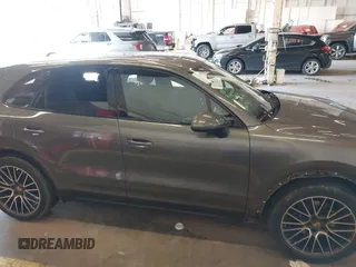2020 Porsche Cayenne with VIN WP1AA2AY0LDA00237, listed as a IAAI auction lot 41896659 with 51,827 mi miles and . Bid and sale history available at DreamBid. Image 14.