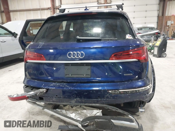 2021 Audi Q5 Premium with VIN WA1AAAFY5M2060669, listed as a IAAI auction lot 41485633 with 31,182 mi miles. Bid and sale history available at carsss.com. Image 6.