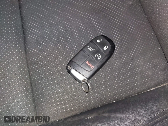 2022 Jeep Grand Cherokee Laredo X z VIN 1C4RJFAGXNC117898, wystawiony jako IAAI lot #41662006 z przebiegiem 64 546 mil mil oraz . Historia ofert i sprzedaży dostępna na DreamBid. Obrazek 11.