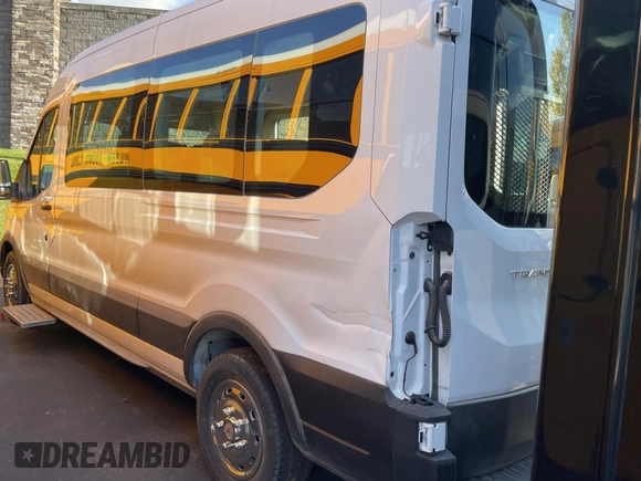 2023 Ford Transit Passenger XL with VIN 1FBAX2C83PKB01131, listed as a Copart auction lot 81578144 with 250 mi miles and Clean Title. Bid and sale history available at DreamBid. Image 3.