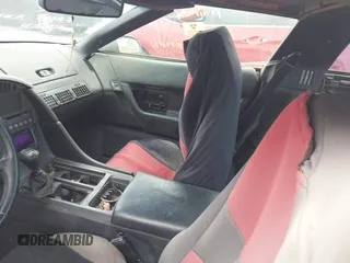 1991 Chevrolet Corvette z VIN 1G1YY2385M5108835, wystawiony jako IAAI lot #42236169 z przebiegiem Nie podano mil oraz . Historia ofert i sprzedaży dostępna na DreamBid. Obrazek 5.