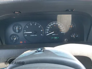 2000 Jeep Grand Cherokee Laredo with VIN 1J4GW48N0YC204645, listed as a IAAI auction lot 42650659 with 217,851 mi miles and . Bid and sale history available at DreamBid. Image 7.