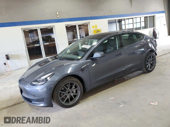 2023 Tesla Model 3 z VIN 5YJ3E1EA5PF658737, wystawiony jako Copart lot #56209345 z przebiegiem 10 226 mil mil oraz Szkoda całkowita • Salvage title. Historia ofert i sprzedaży dostępna na DreamBid. Obrazek 1.