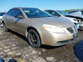 2007 Pontiac G6 with VIN 1G2ZG58B274268688, listed as a IAAI auction lot 41995648 with 235,516 mi miles. Bid and sale history available at carsss.com. Image 1.