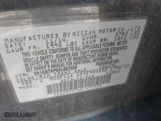 2014 Nissan Sentra SV with VIN 3N1AB7AP6EL697528, listed as a IAAI auction lot 41946055 with 143,064 mi miles. Bid and sale history available at carsss.com. Image 9.