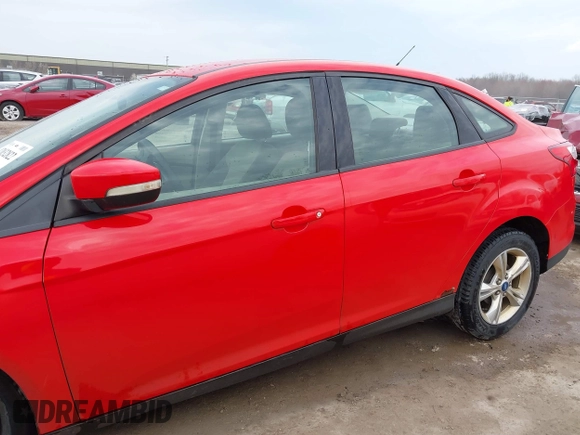 2013 Ford Focus SE with VIN 1FADP3F27DL261790, listed as a IAAI auction lot 42032822 with 80,585 mi miles. Bid and sale history available at carsss.com. Image 15.