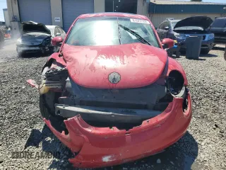 2006 Volkswagen New Beetle Coupe with VIN 3VWRG31CX6M417819, listed as a Copart auction lot 61527184 with 199,833 mi miles and Salvage Title. Bid and sale history available at carsss.com. Image 5.