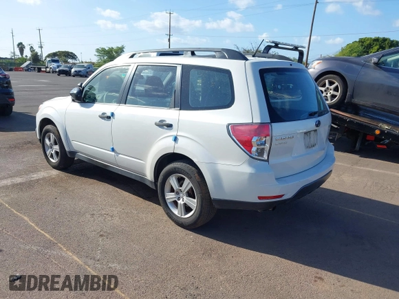 2013 Subaru Forester 2.5X with VIN JF2SHBBC1DH400422, listed as a IAAI auction lot 41752882 with 115,172 mi miles. Bid and sale history available at carsss.com. Image 3.