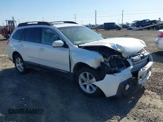 2014 Subaru Outback 2.5i Limited with VIN 4S4BRCNC5E3213241, listed as a IAAI auction lot 42054224 with 114,608 mi miles. Bid and sale history available at carsss.com. Image 1.