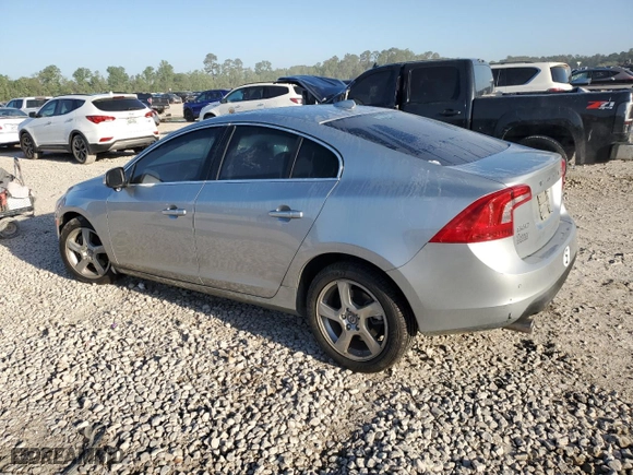 2013 Volvo S60 T5 with VIN YV1612FH3D2222908, listed as a Copart auction lot 52054055 with 49,011 mi miles and Salvage Title. Bid and sale history available at carsss.com. Image 2.