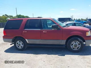 2003 Ford Expedition Special Service with VIN 1FMPU15L33LA76211, listed as a IAAI auction lot 42035061 with 211,599 mi miles. Bid and sale history available at carsss.com. Image 13.