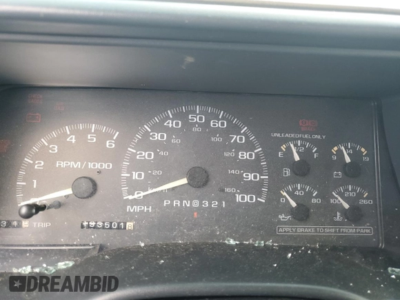 1998 Chevrolet Silverado 1500 with VIN 1GCEK19R1WE147639, listed as a Copart auction lot 55792545 with 193,501 mi miles and Salvage Title. Bid and sale history available at DreamBid. Image 9.