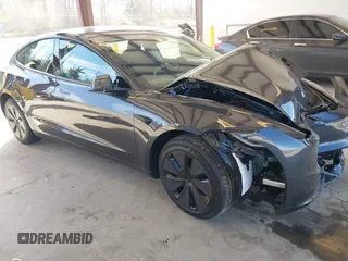 2025 Tesla Model 3 Long Range with VIN 5YJ3E1EA4SF987552, listed as a IAAI auction lot 41959743 with 187 mi miles and . Bid and sale history available at DreamBid. Image 1.