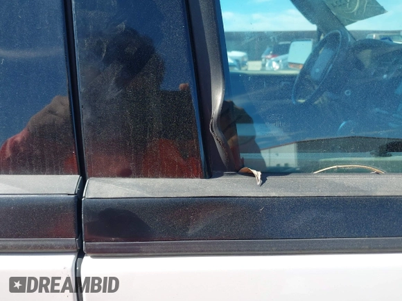 2011 Ford Expedition Max Limited with VIN 1FMJK1K51BEF09576, listed as a IAAI auction lot 41591224 with 270,236 mi miles and . Bid and sale history available at DreamBid. Image 17.