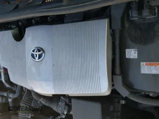 2017 Toyota Prius Two z VIN JTDKBRFUXH3037827, wystawiony jako IAAI lot #43303617 z przebiegiem 172 068 mil mil oraz . Historia ofert i sprzedaży dostępna na DreamBid. Obrazek 21.