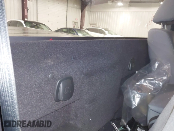2016 Ford F-250 XLT with VIN 1FTBF2B60GEA32562, listed as a IAAI auction lot 42049024 with 43,020 mi miles and . Bid and sale history available at DreamBid. Image 8.