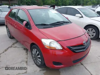 2007 Toyota Yaris with VIN JTDBT903071077664, listed as a IAAI auction lot 42175827 with 154,079 mi miles. Bid and sale history available at carsss.com. Image 1.
