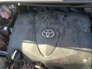 2017 Toyota Sienna XLE with VIN 5TDYZ3DC3HS885401, listed as a Copart auction lot 86446435 with 104,763 mi miles and Salvage title. Bid and sale history available at DreamBid. Image 15.