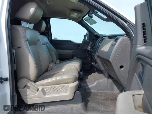 2009 Ford F-150 STX with VIN 1FTRX12W49FA84442, listed as a IAAI auction lot 41824315 with 143,529 mi miles. Bid and sale history available at carsss.com. Image 5.