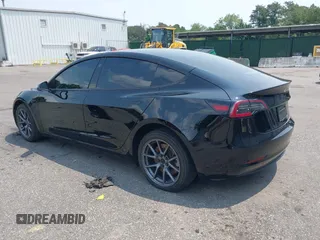 2023 Tesla Model 3 z VIN 5YJ3E1EA4PF565899, wystawiony jako IAAI lot #42436473 z przebiegiem 30 141 mil mil oraz . Historia ofert i sprzedaży dostępna na DreamBid. Obrazek 3.