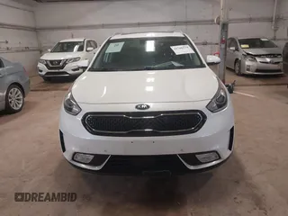2019 Kia Niro Touring with VIN KNDCE3LC3K5216257, listed as a IAAI auction lot 41760534 with 117,187 mi miles. Bid and sale history available at carsss.com. Image 12.