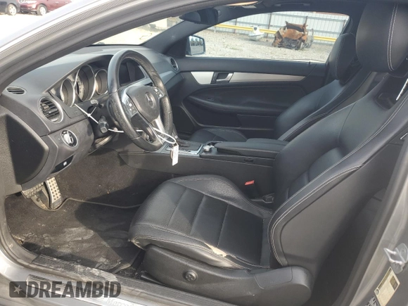 2012 Mercedes-Benz C 250 с VIN WDDGJ4HB3CF739542, выставлен на аукционе Copart как лот 62375505 с пробегом 139 214 миль миль и Списание • Salvage title. История ставок и продаж доступна на DreamBid. Изображение 7.
