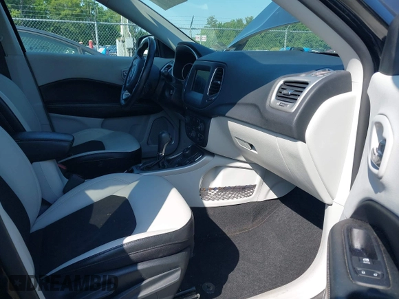 2020 Jeep Compass Latitude с VIN 3C4NJDBB8LT143150, выставлен на аукционе IAAI как лот 42563369 с пробегом 54 827 миль миль и . История ставок и продаж доступна на DreamBid. Изображение 5.