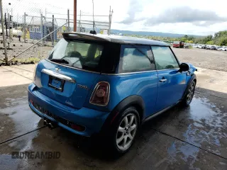2009 MINI Hardtop S with VIN WMWMF73539TW83580, listed as a Copart auction lot 80143763 with 96,464 mi miles and Salvage Title. Bid and sale history available at DreamBid. Image 3.