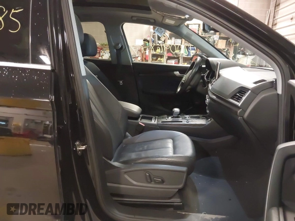 2018 Audi Q5 Premium Plus with VIN WA1BNAFY2J2201427, listed as a IAAI auction lot 42009685 with 75,465 mi miles. Bid and sale history available at carsss.com. Image 5.